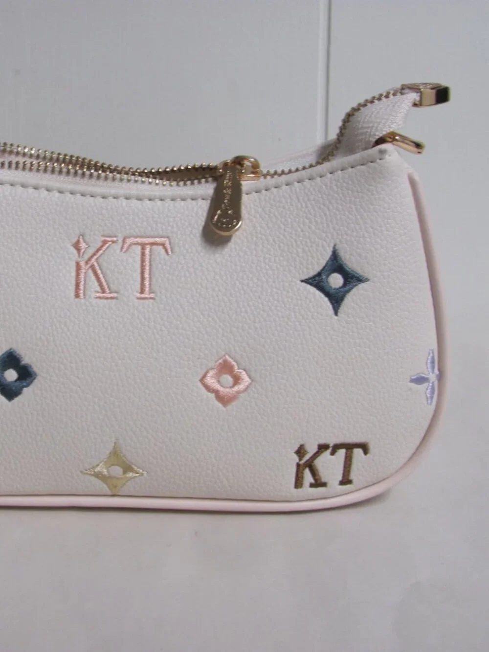COW & KITTY LIMITED EDITION CROSSBODY PURSE NWT